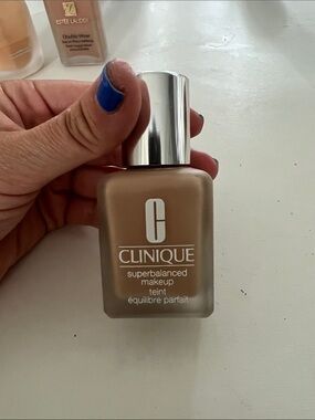 Clinique Superbalanced Makeup Foundation - Nude Beige 34